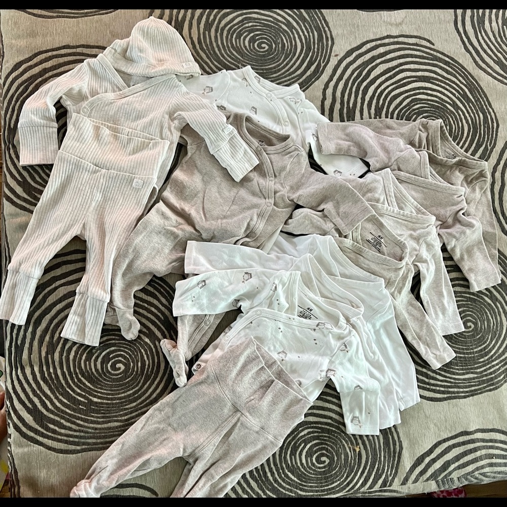 H&M 1-2 month newborn baby clothes